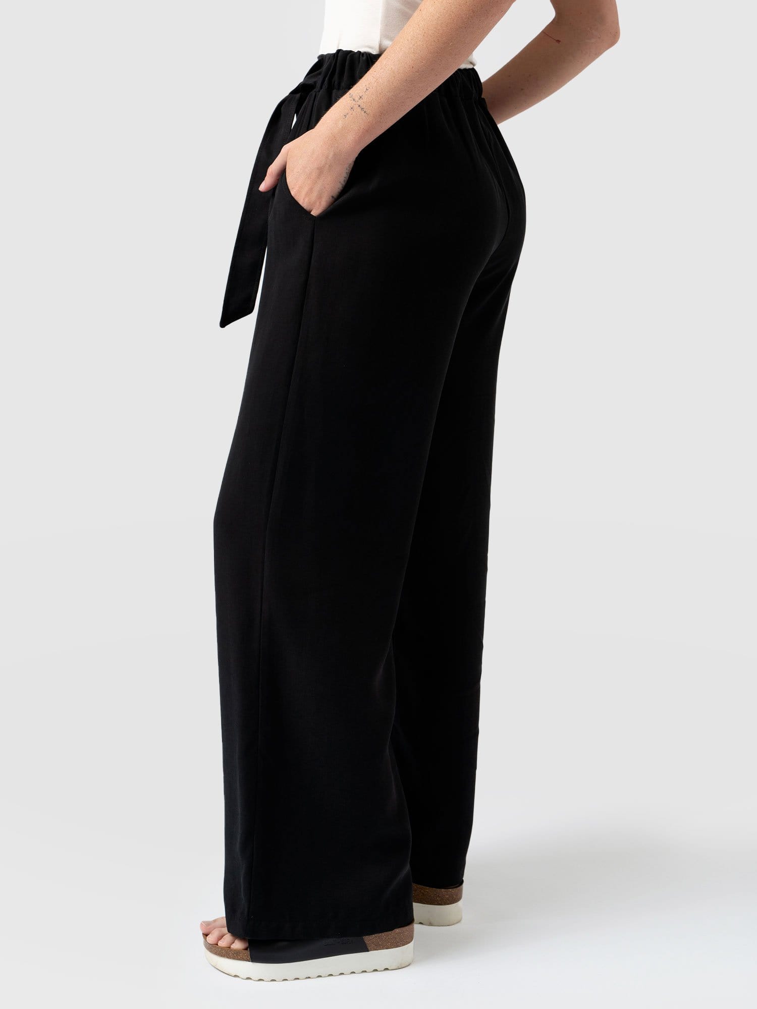 Pimlico Pant Black - Women's Wide Leg Trousers | Saint + Sofia® EU